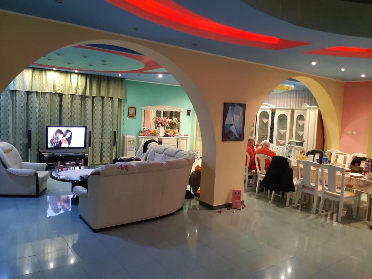 Casa Albastra Hotel Drumu Carului Bagian luar foto